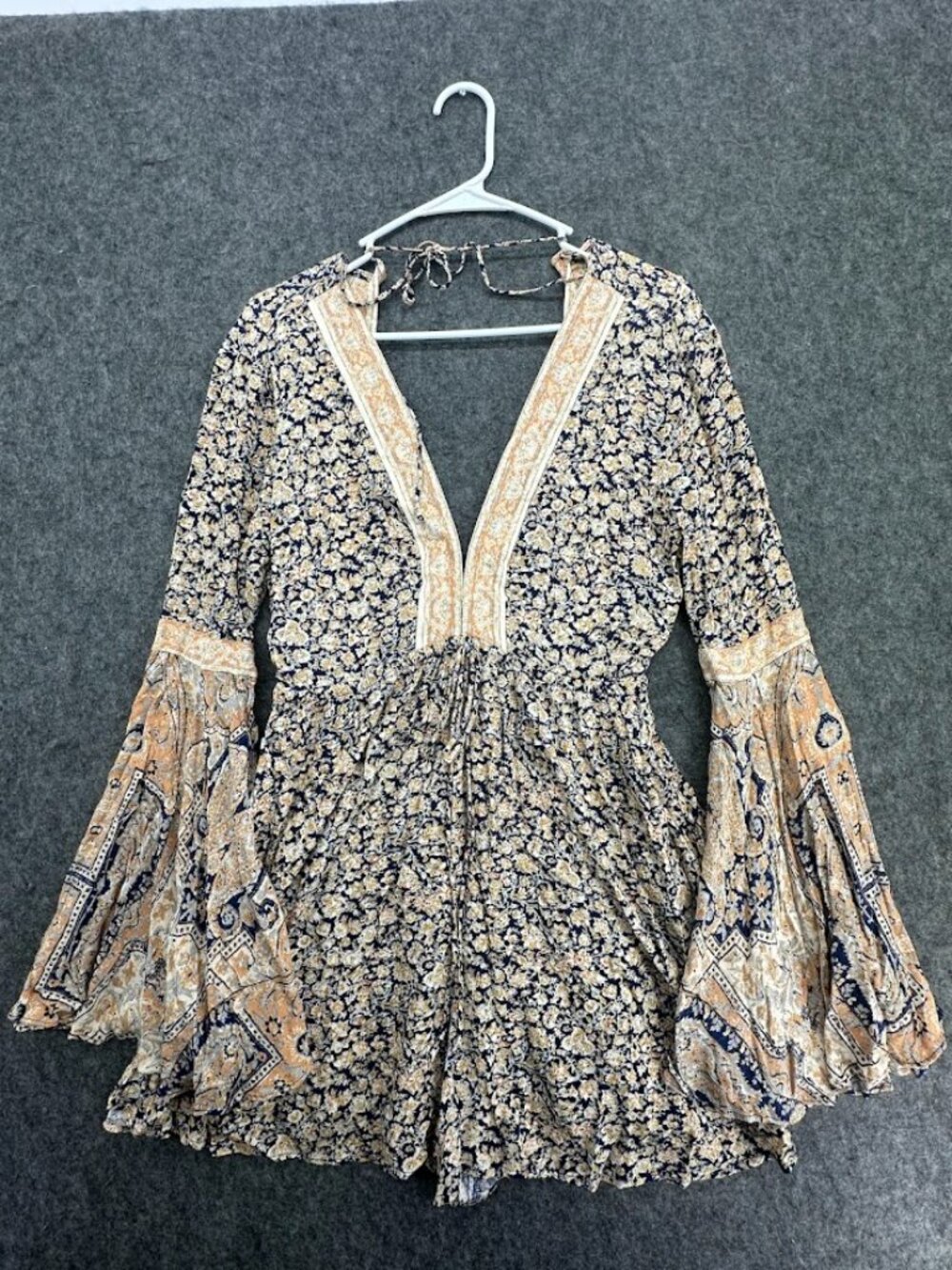 Free People Mini Dress Floral Print‎ Bell Sleeve Open Back Bohemian Festival